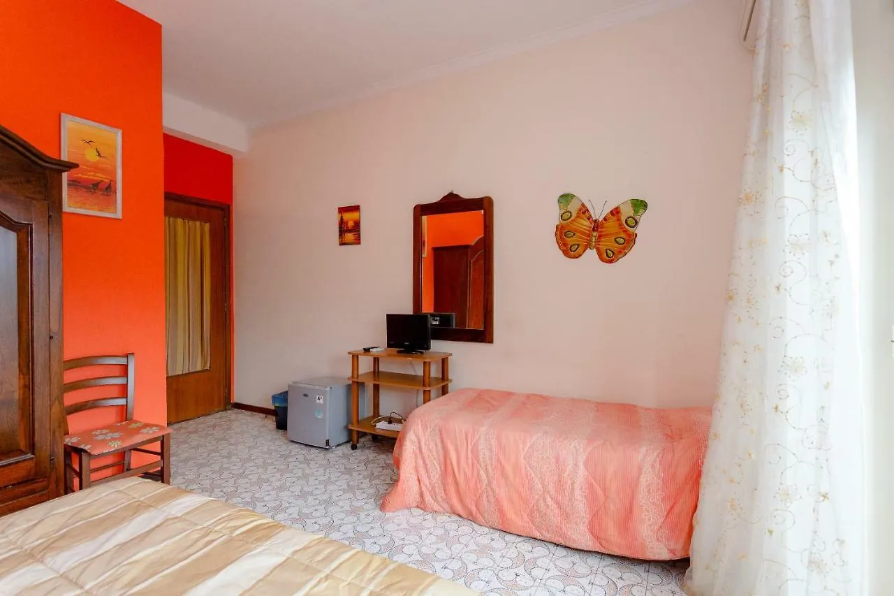 Bed and Breakfast A Casa Di Marco Katánie Bed & Breakfast
