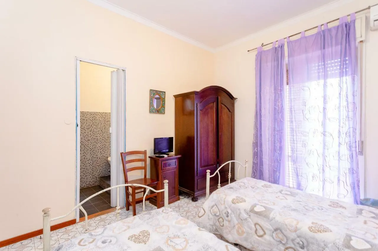 **  A Casa Di Marco Bed & Breakfast Catania Italy